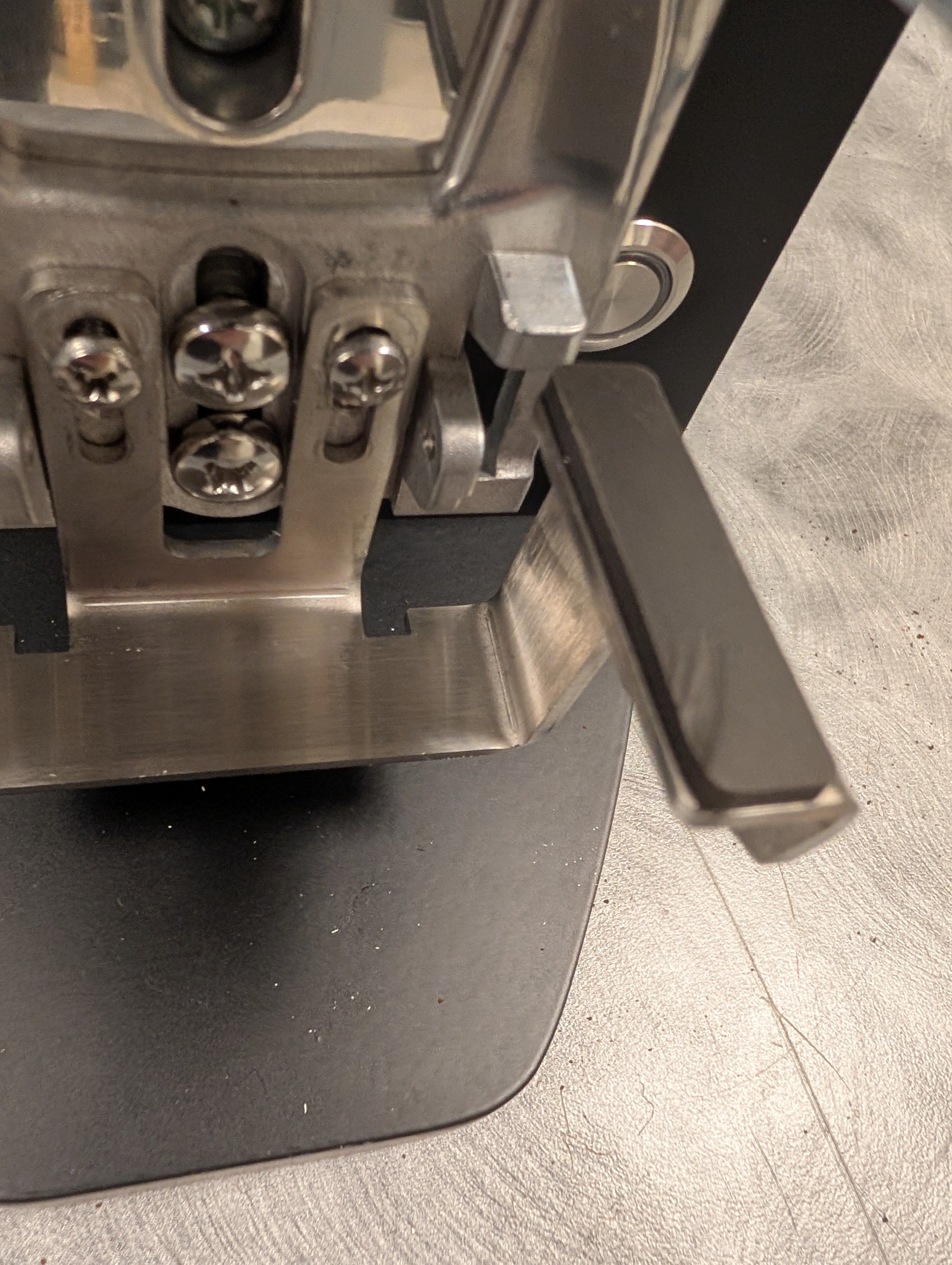 Eureka Atom W 75 (Open Box)